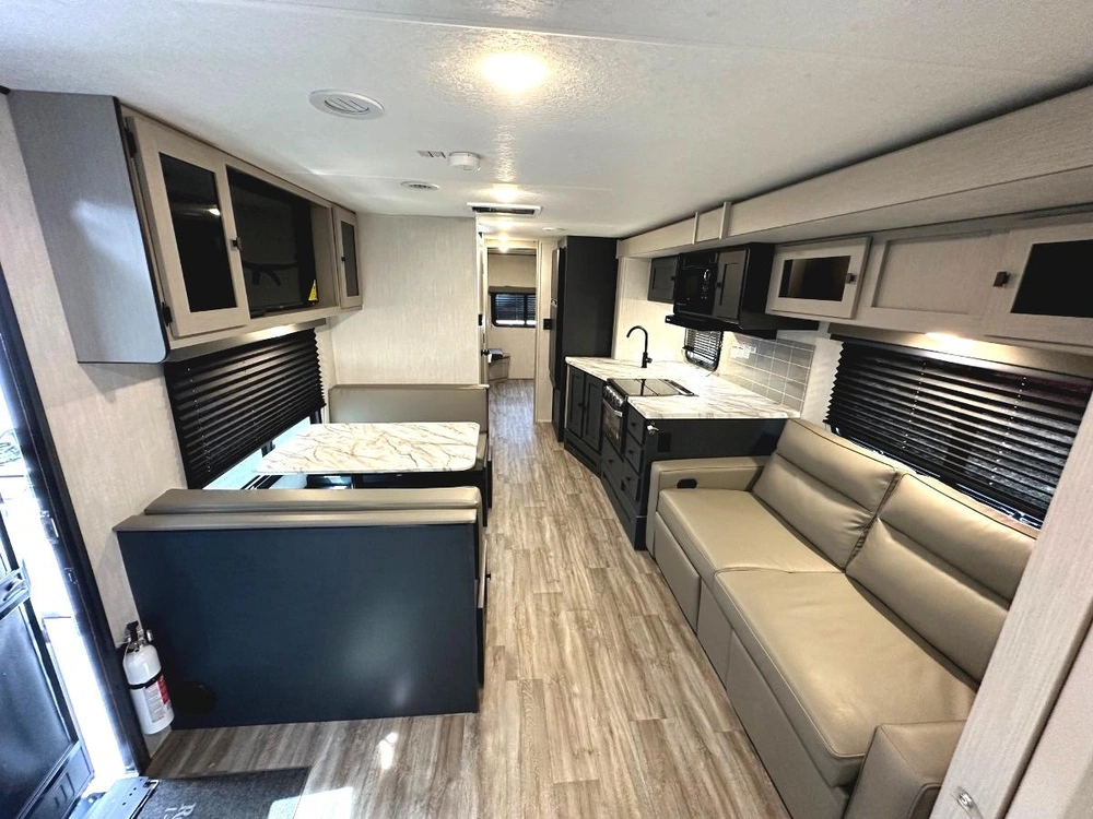 2024 Coachmen Apex 300bhs alt