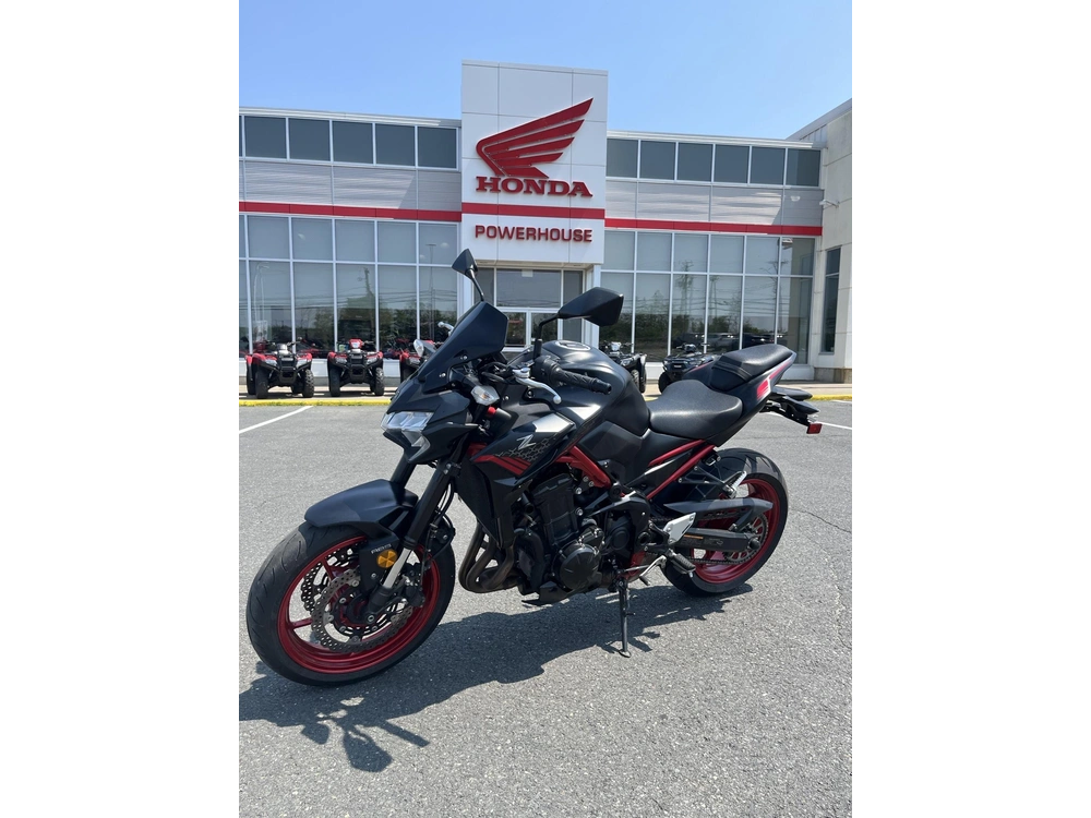 2021 Kawasaki Zr900f alt