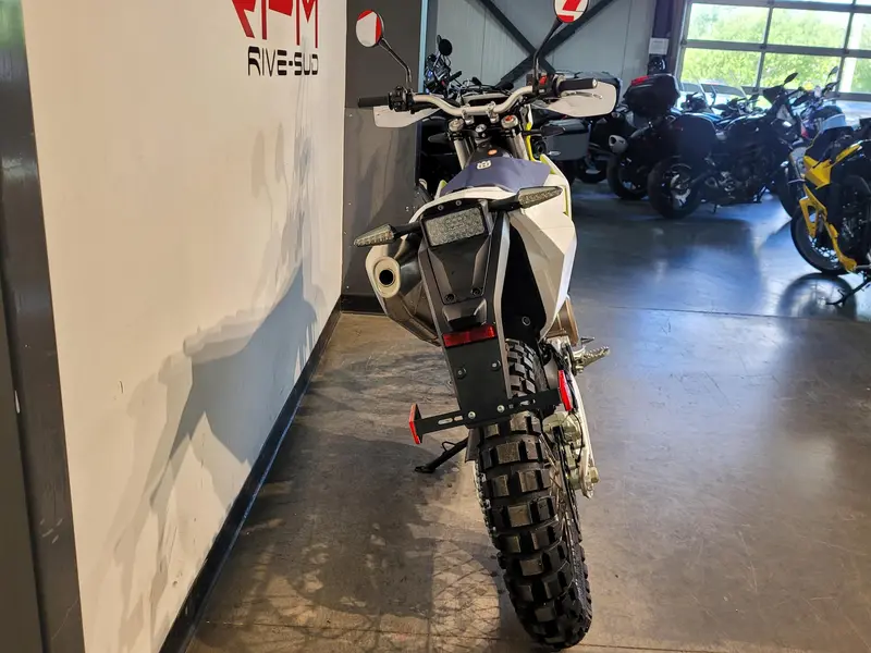 2027 HUSQVARNA 701 ENDURO *À partir de 3.99%