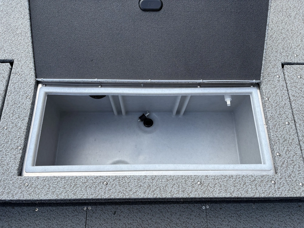 2025 Crestliner 1750 Hawk Wt Jumpseat - Gun Metal alt