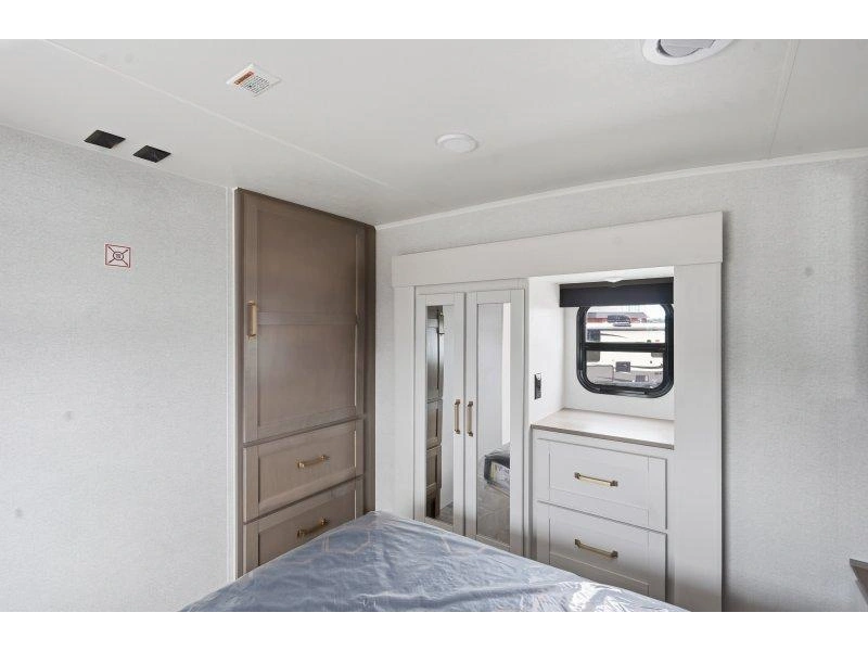 2027 Jayco Eagle 24mle alt