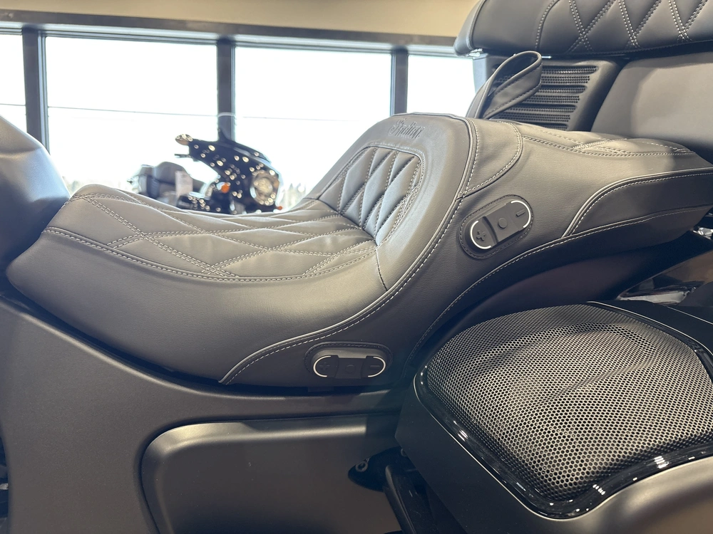 Indian Motorcycle Roadmaster Powerplus Noir 2026 alt