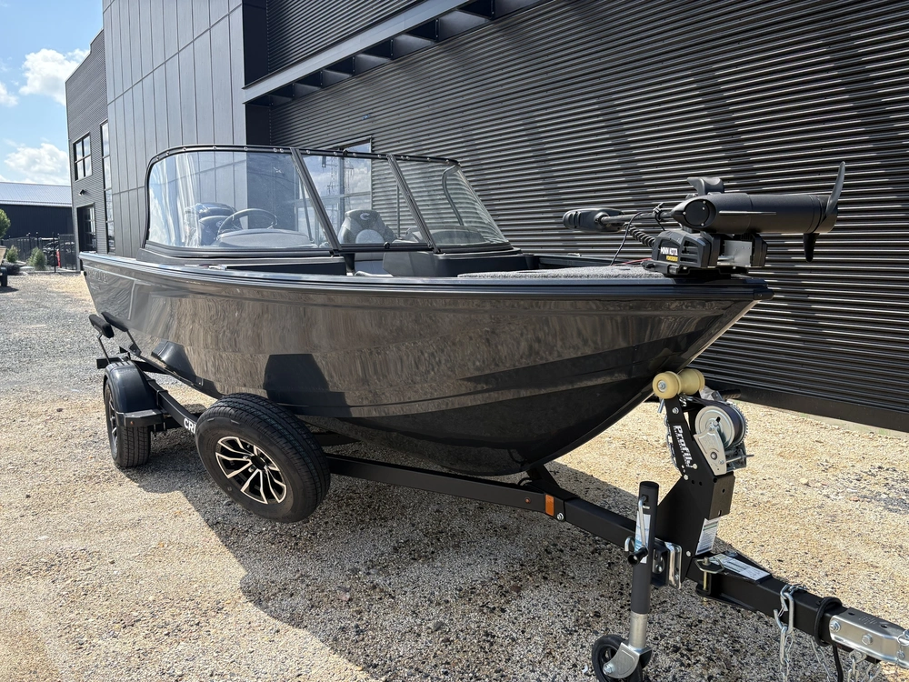 2025 Crestliner 1750 Hawk Wt Jumpseat - Gun Metal alt