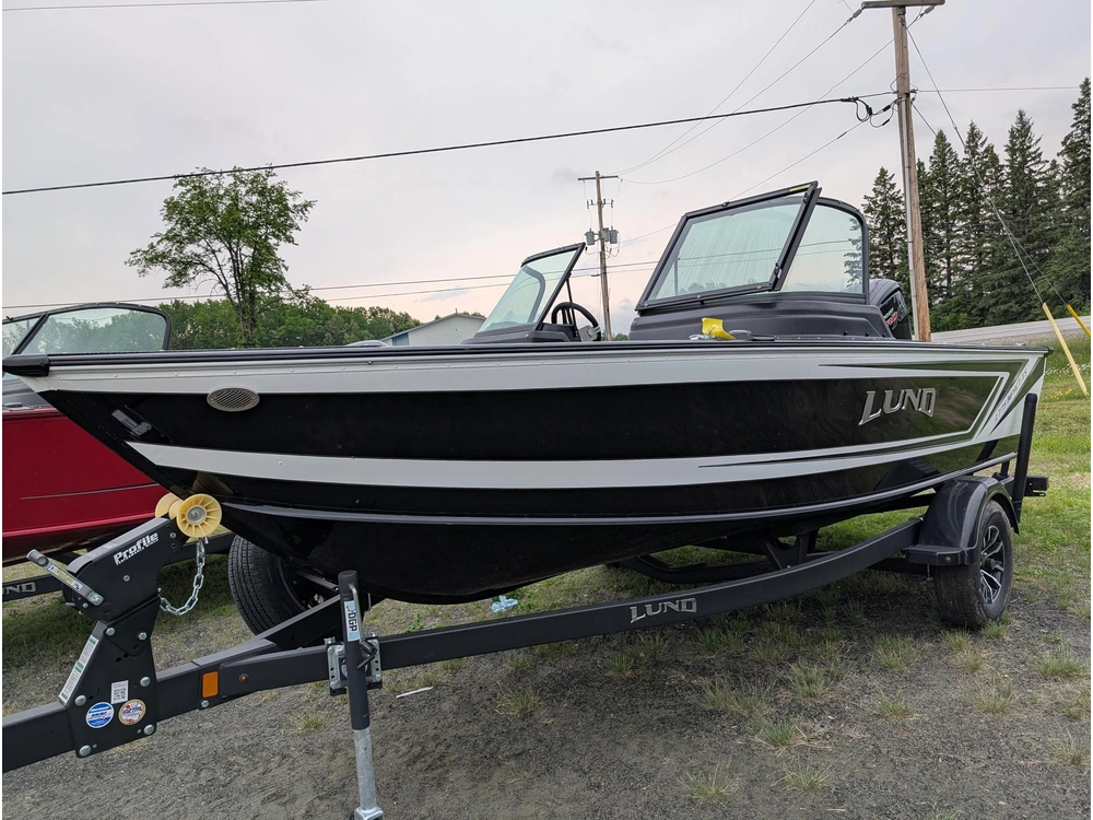 2025 Lund Boat Co 1775 Impact Xs alt