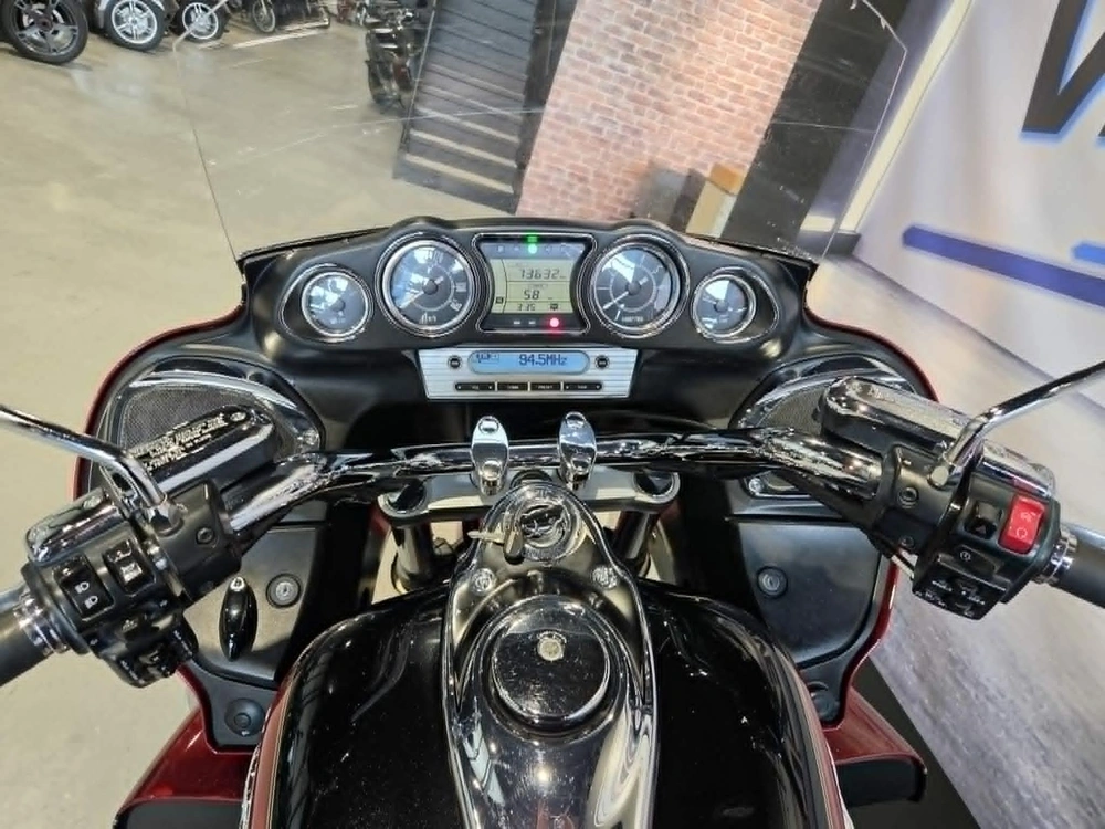 Kawasaki Vulcan 1700 Voyager 2010 alt
