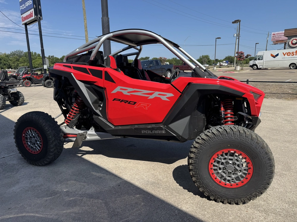 2026 Polaris Rzr Pro R Ultimate alt