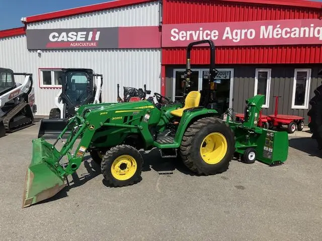 John Deere 3025E 2022