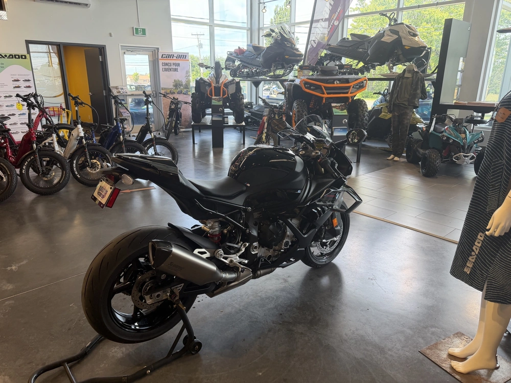 Bmw S1000rr 2026 alt