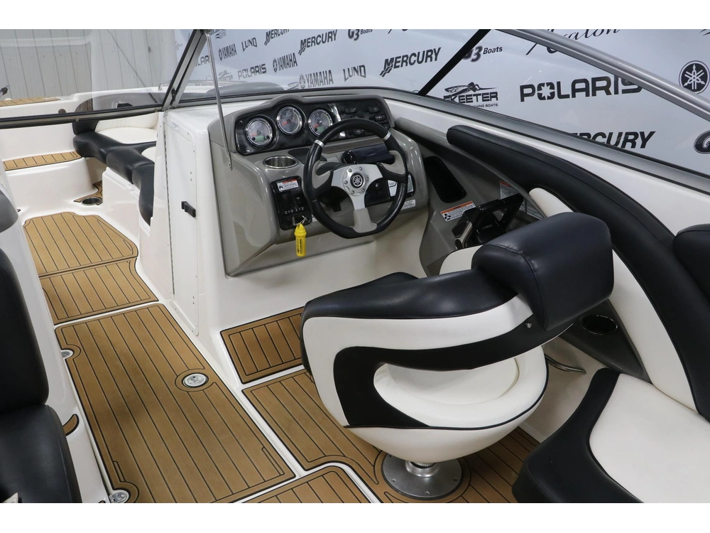 Yamaha 242 Ltd S 2011 alt