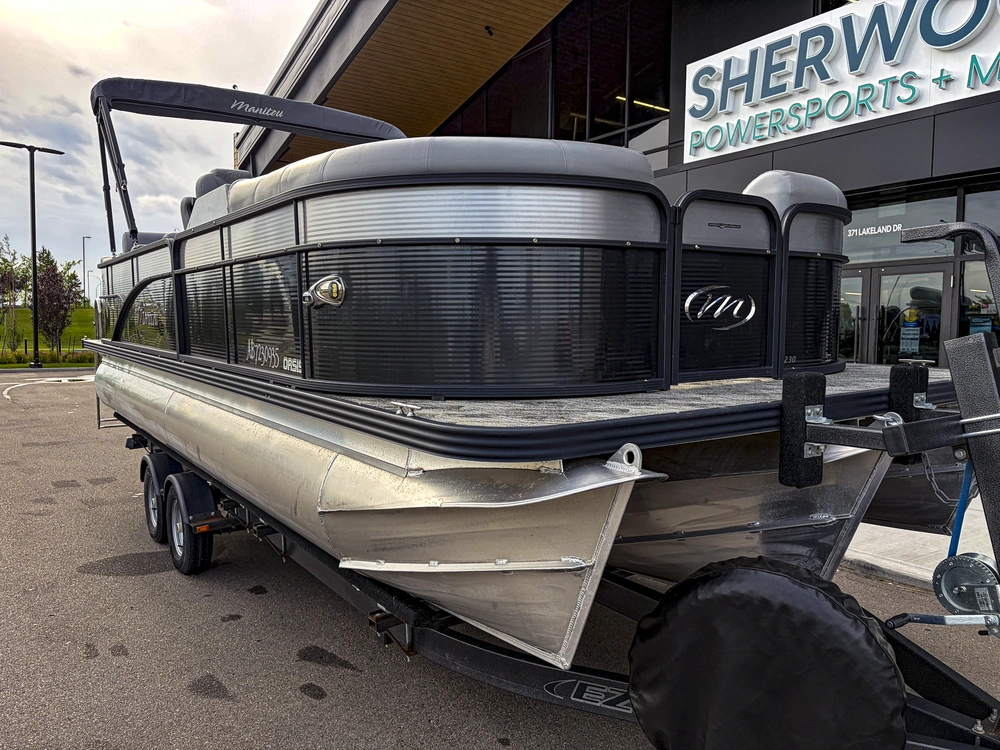 2020 Manitou Oasis 23 Tri-toon alt