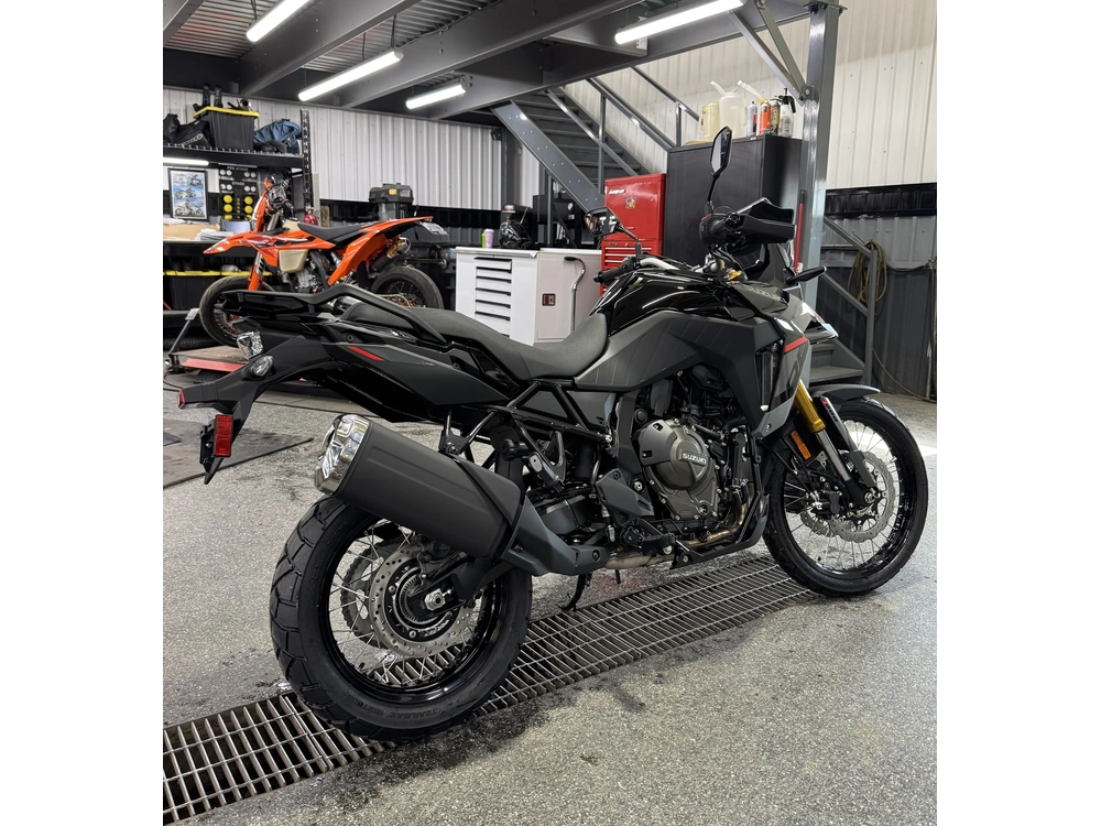 Suzuki V-strom 800de Aventu 2026 alt