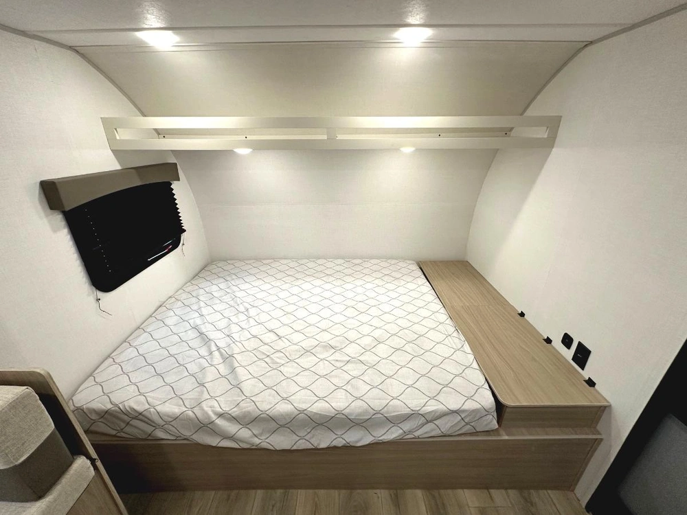 Coachmen Clipper 18dbs 2027 alt