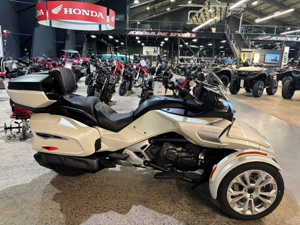 Can-am F3 Ltd 2026 alt