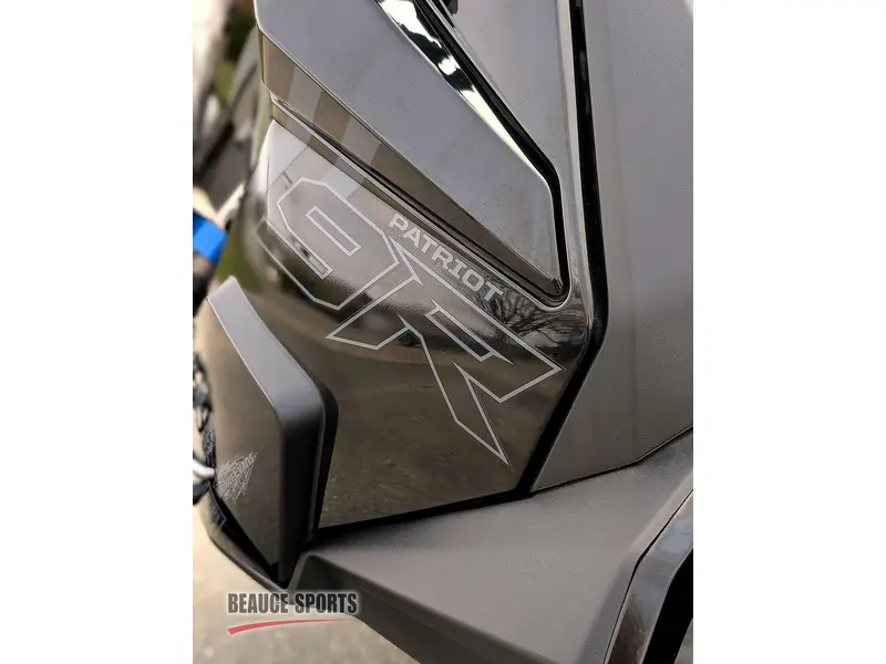 2026 Polaris SNO-26 9R INDY XCR 137 🎯 Motoneige Performance Trail Cloutée MINT Garantie Écran 7S Suspension Pro Prête Saison 🟢