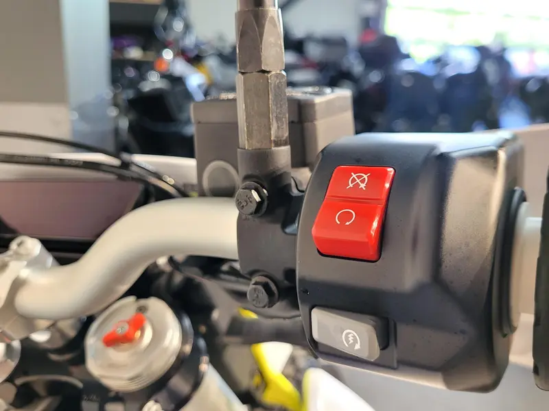 2027 HUSQVARNA 701 ENDURO *À partir de 3.99%