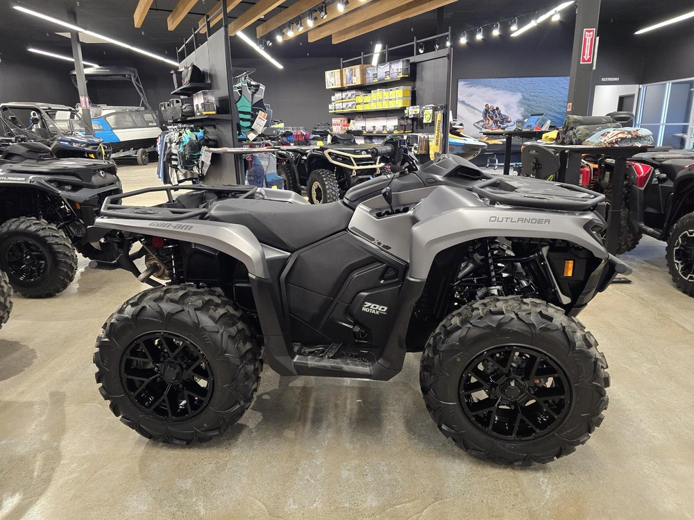 2026 Brp Outlander Xt 700 alt