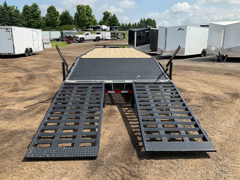 2027 Canada Trailers 8.5x28 15 Ton Deckover Equipment Trailer alt
