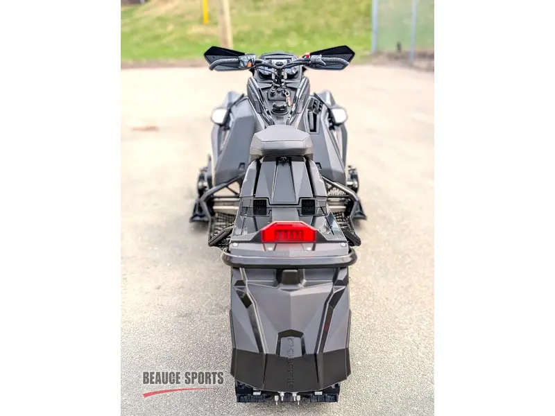 2026 Polaris SNO-26 9R INDY XCR 137 🎯 Motoneige Performance Trail Cloutée MINT Garantie Écran 7S Suspension Pro Prête Saison 🟢