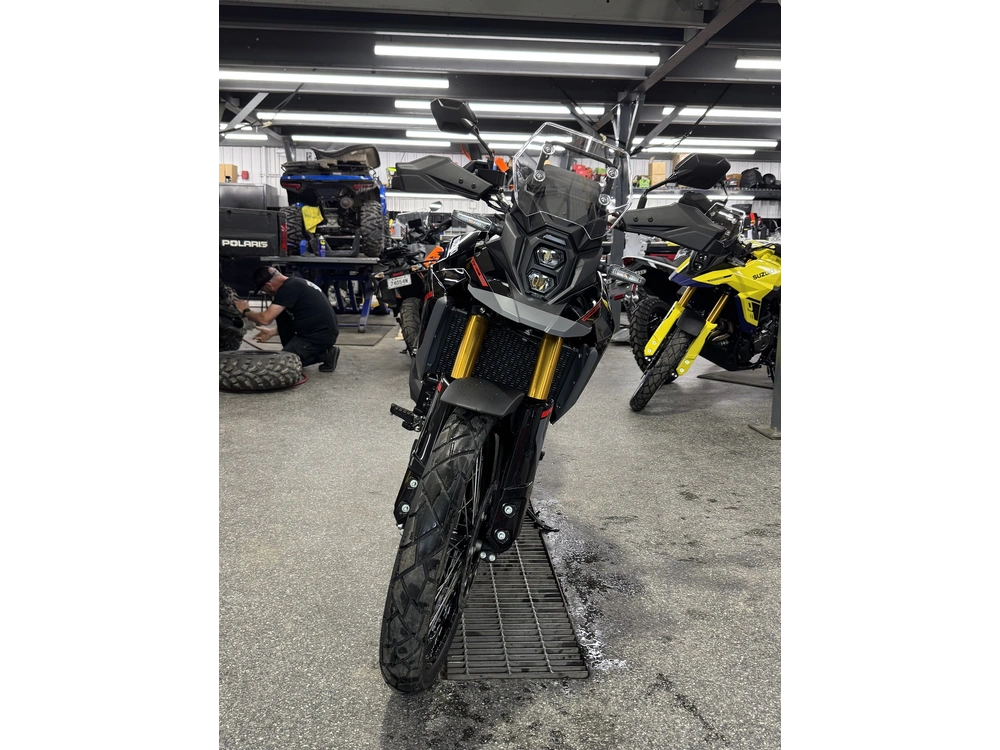 Suzuki V-strom 800de Aventu 2026 alt