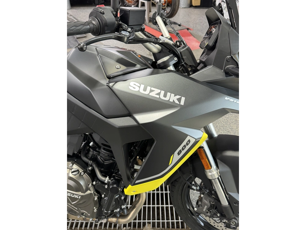 Suzuki V-strom 800 2025 alt