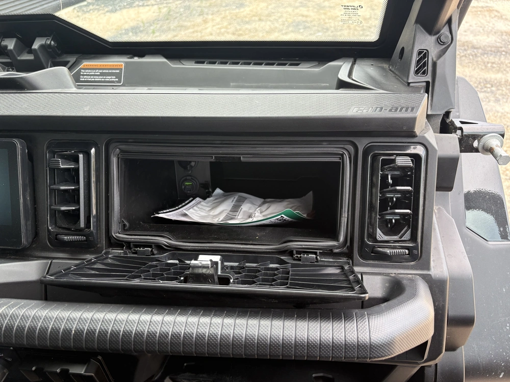 2026 Can-am Defender Max Xt Cab Hd11 alt