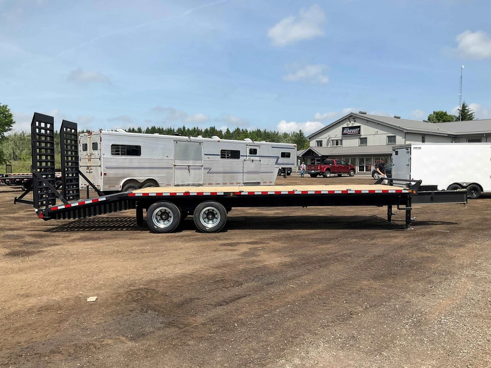 2027 Canada Trailers 8.5x28 15 Ton Deckover Equipment Trailer alt