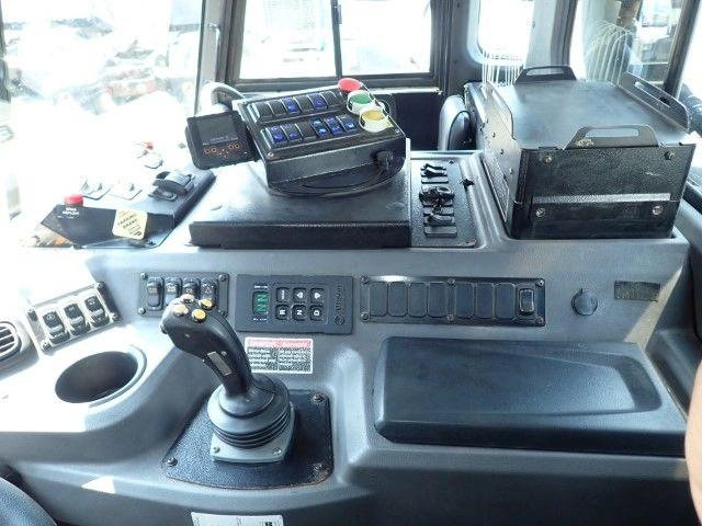 2020 Peterbilt 520