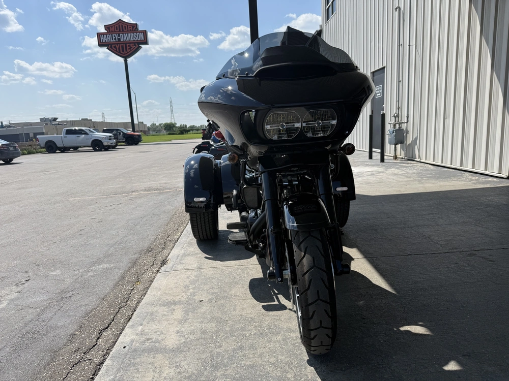 2025 Harley-davidson Road Glide 3 alt