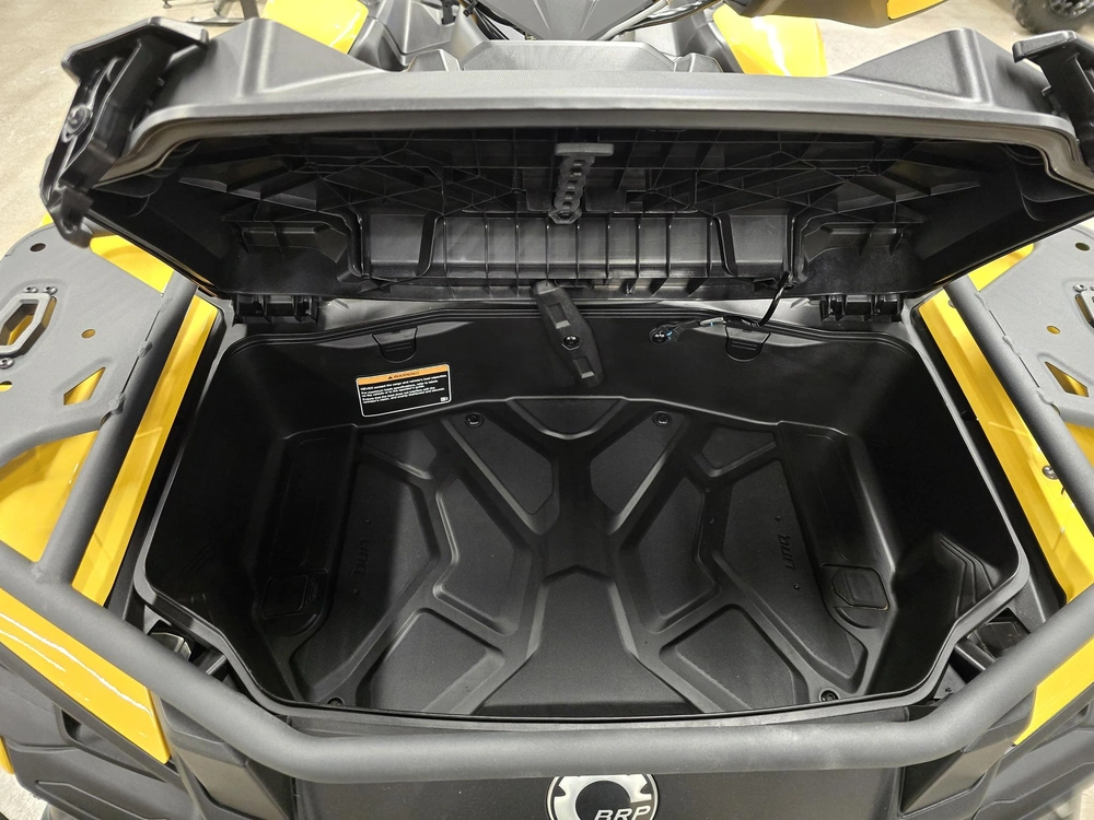 2024 Brp Outlander Xt 700 alt