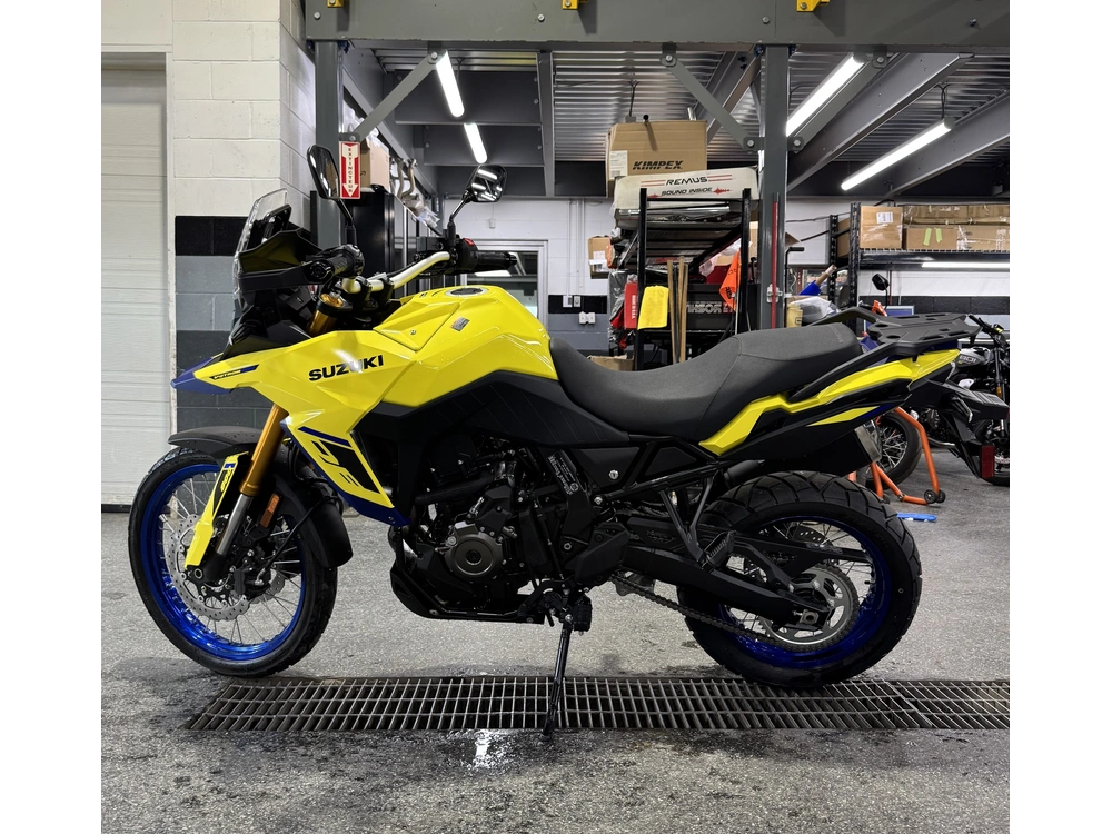 Suzuki V-strom 800de Aventu 2026 alt