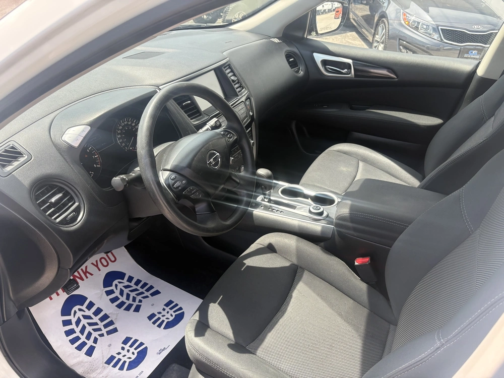 2017 Nissan Pathfinder alt