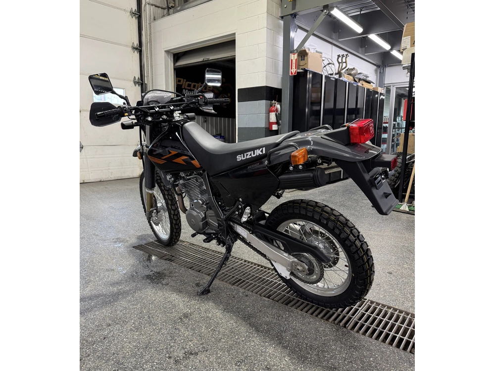 2026 Suzuki Dr650sem6 alt