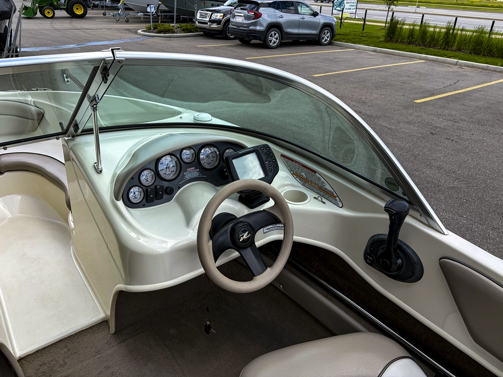 2003 Sea Ray 176br alt