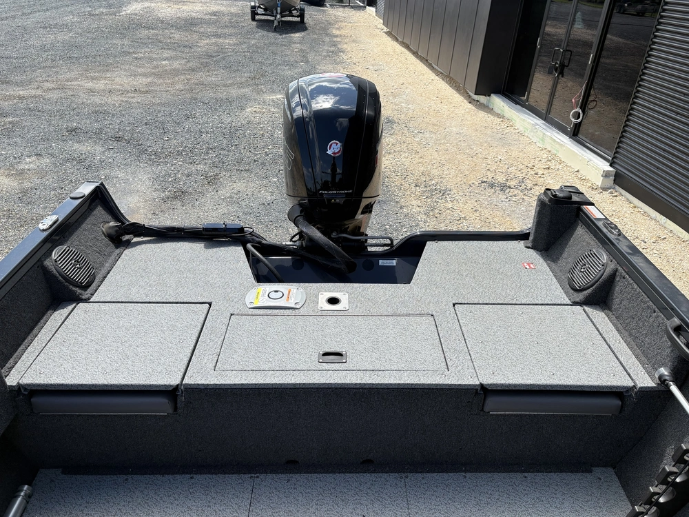 2025 Crestliner 1750 Hawk Wt Jumpseat - Gun Metal alt