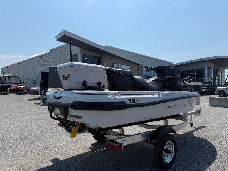 Yamaha Crosswave 2026 alt