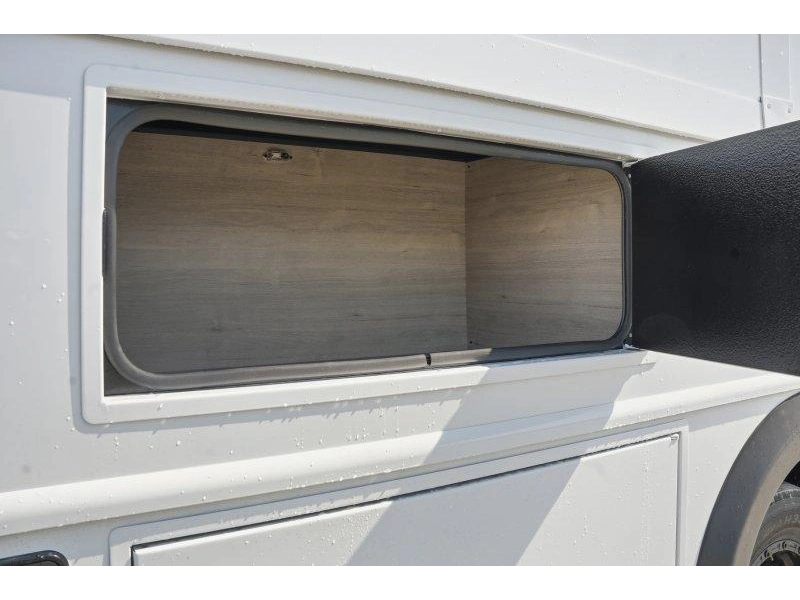 Grand Design Lineage 31zw 2027 alt