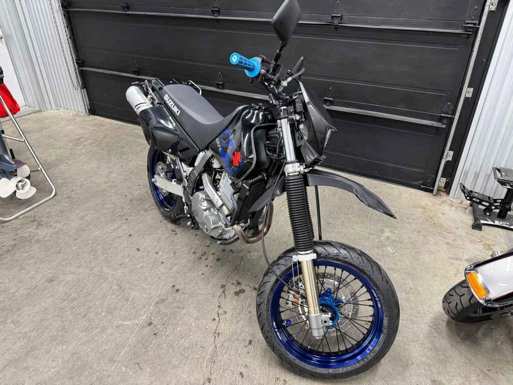 2025 Suzuki Dr 650 Se alt