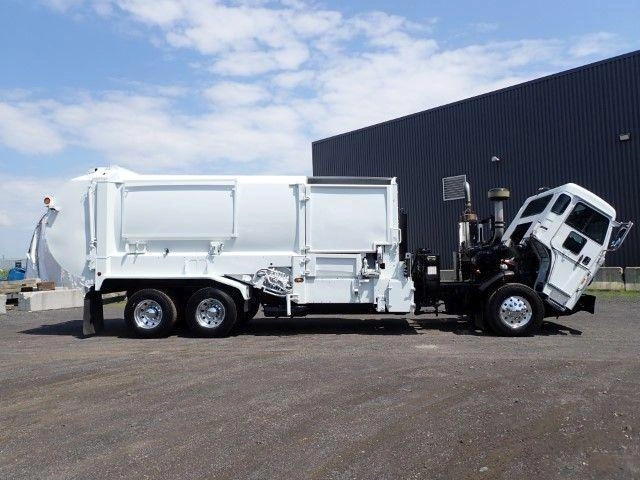 2020 Peterbilt 520