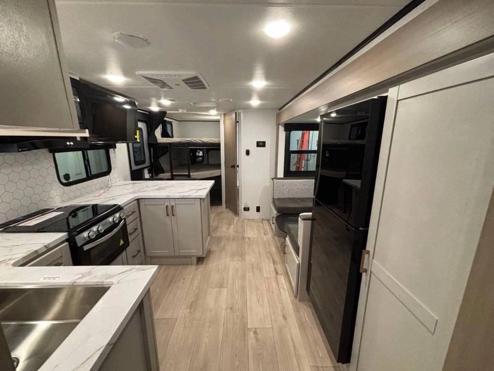 Jayco Jay Feather 25bh 2027 alt