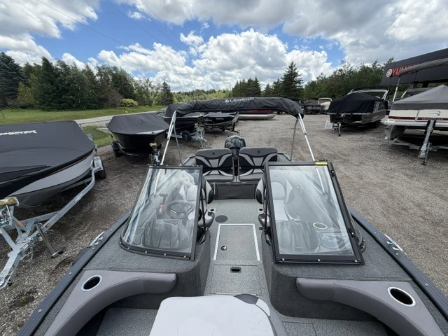 2017 Legend Boats 18 Xtr alt