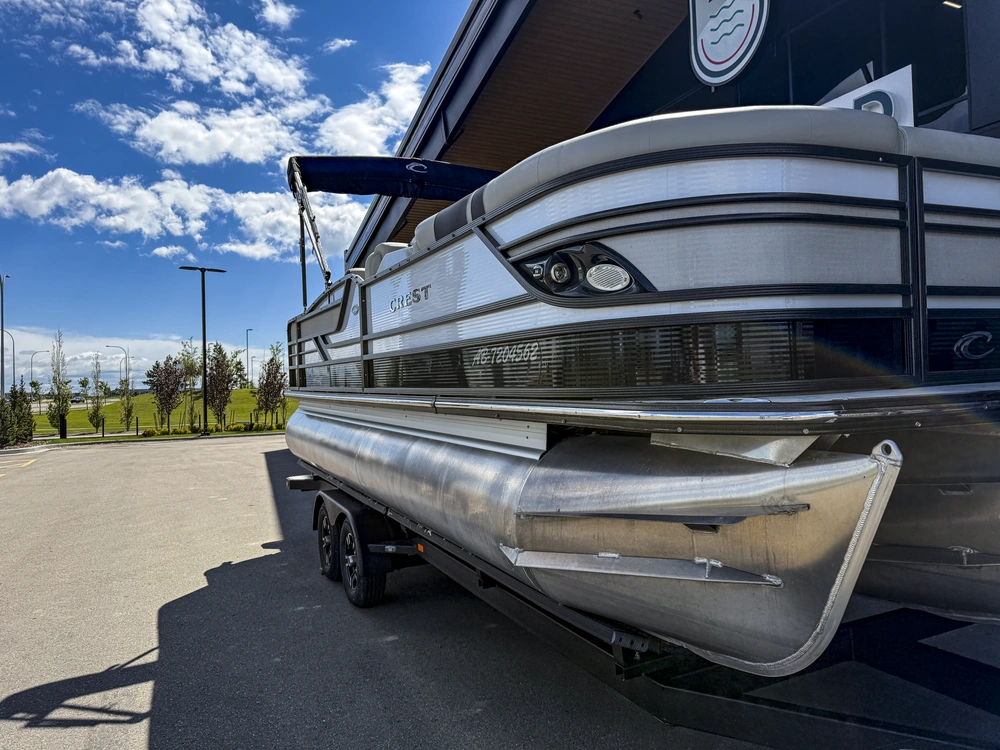 2019 Crest 23 Classic alt