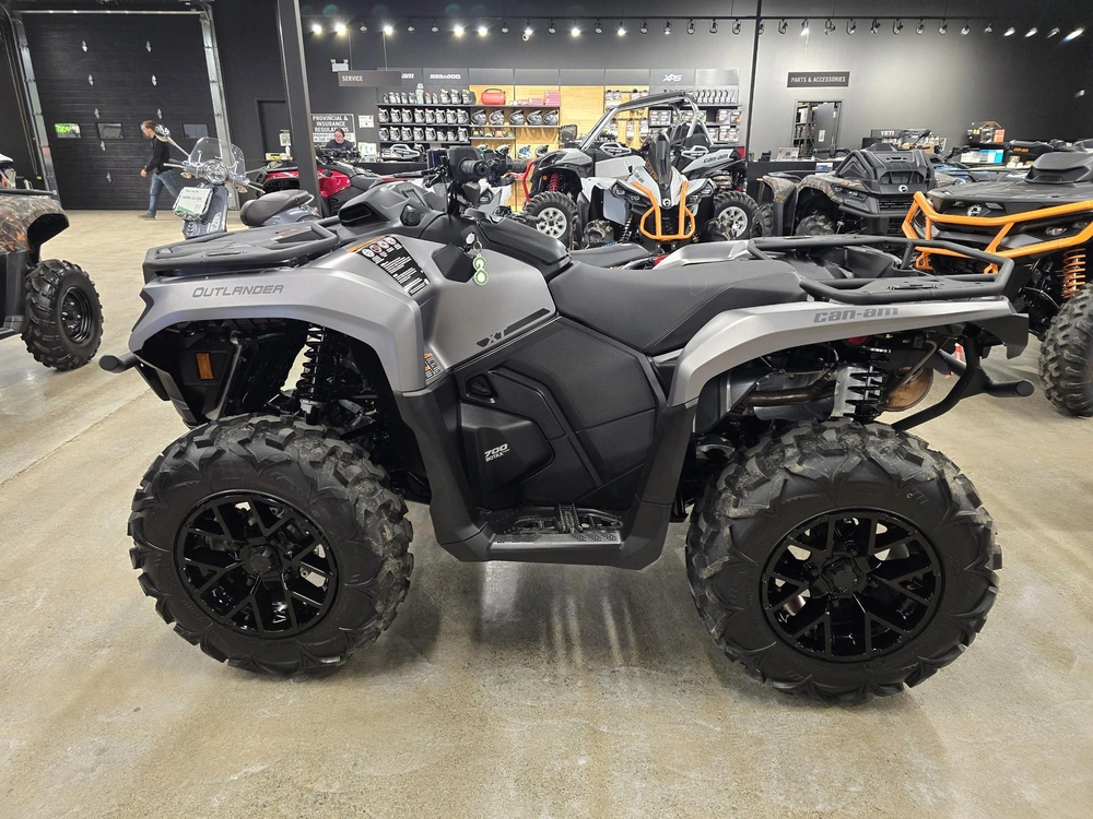 2026 Brp Outlander Xt 700 alt