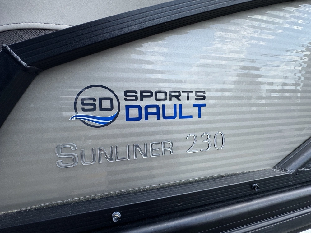 2022 Harris Sunliner 230 alt