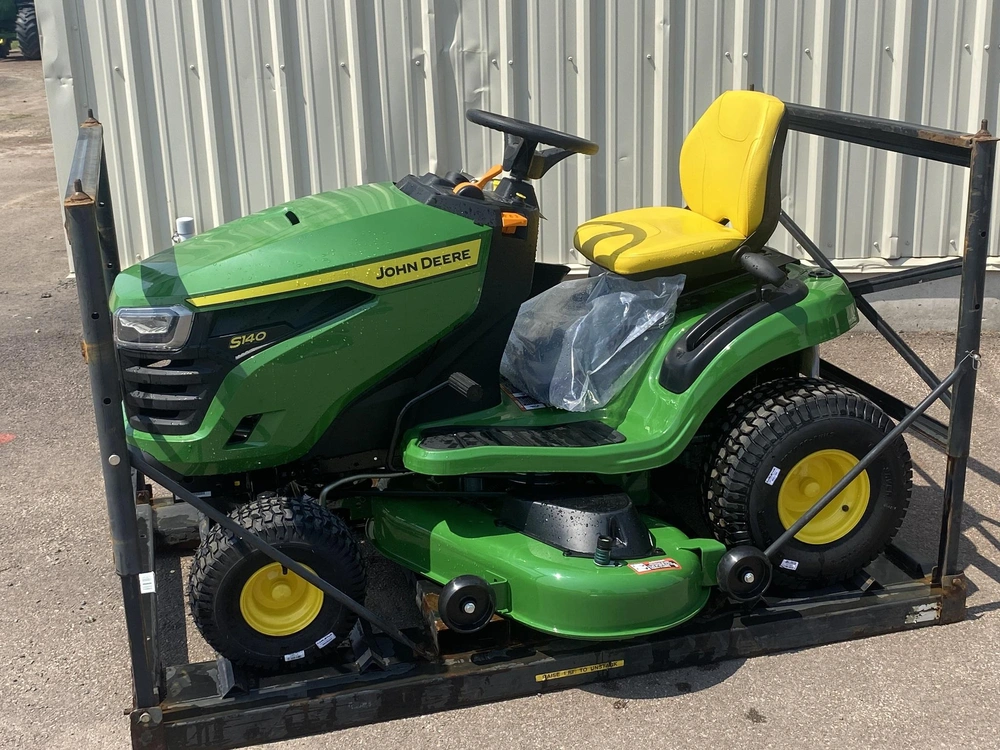 2026 John Deere S140 alt