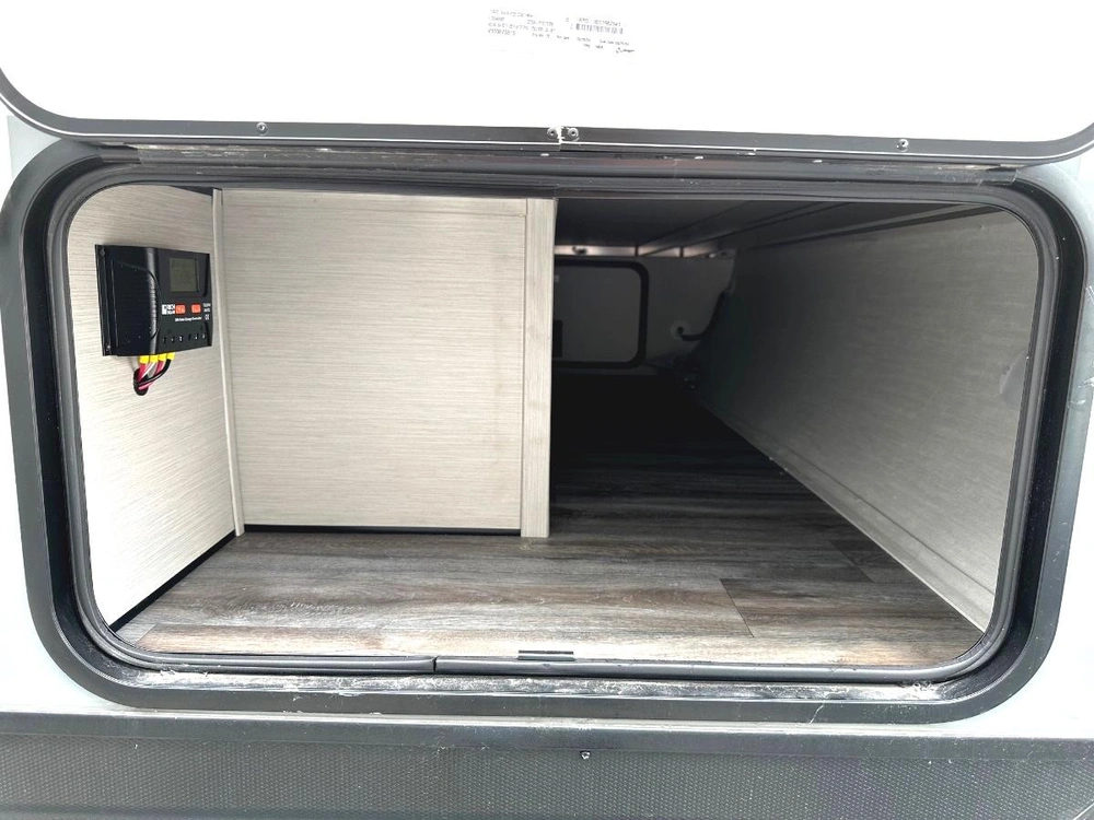 2024 Coachmen Apex 300bhs alt
