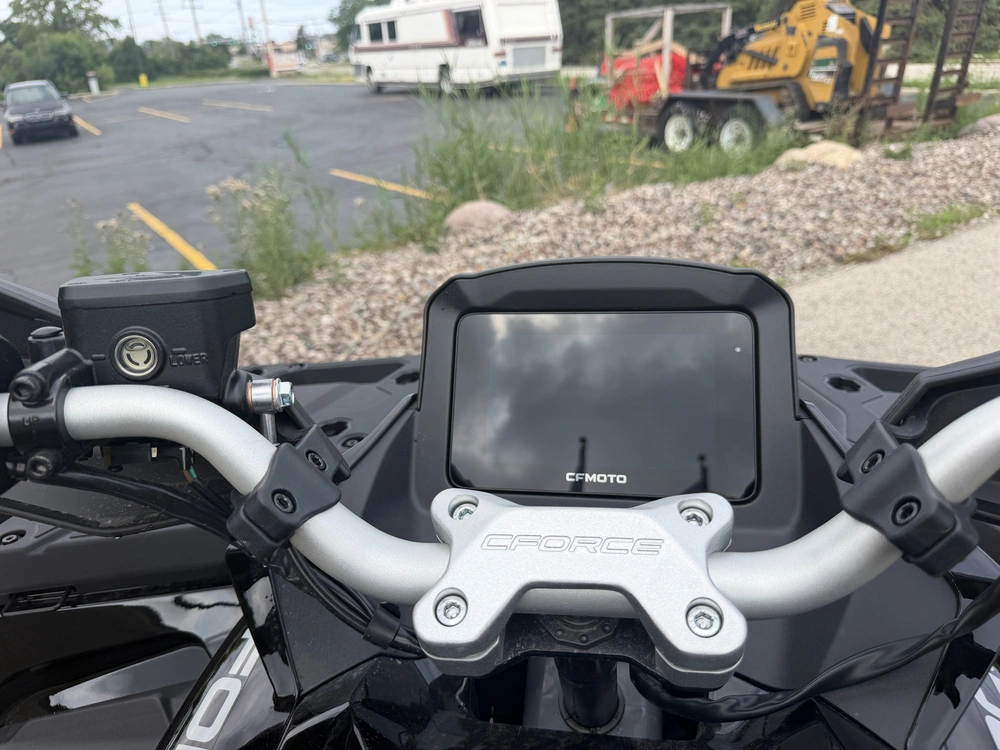 2026 Cfmoto Cforce 800 Touring alt