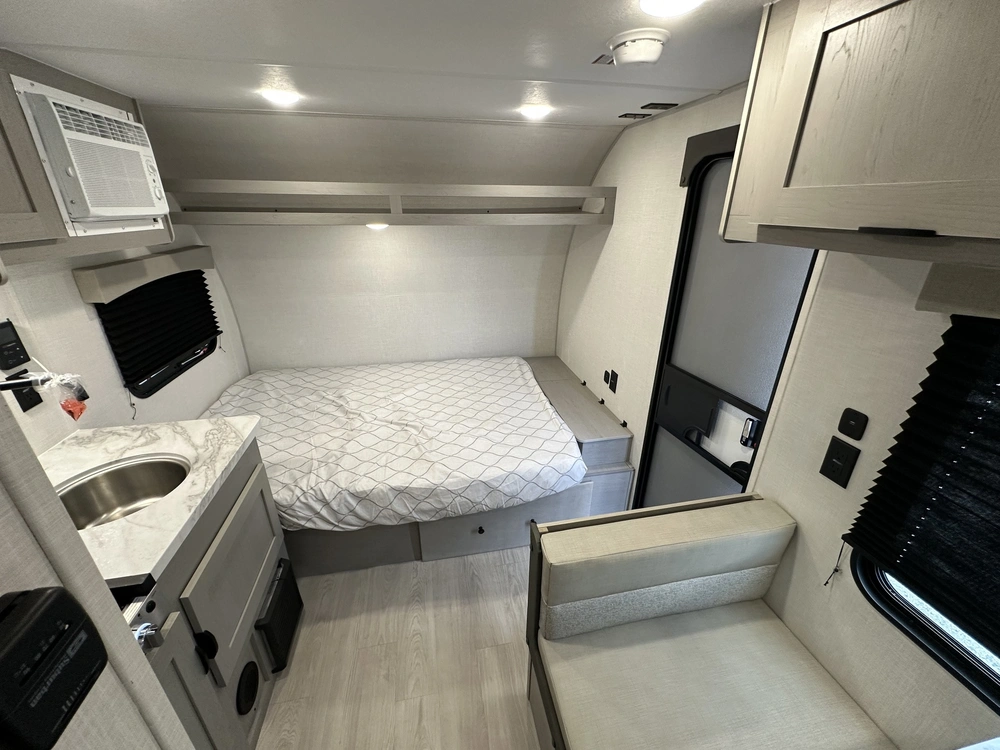 2027 Coachmen Clipper 12rd alt