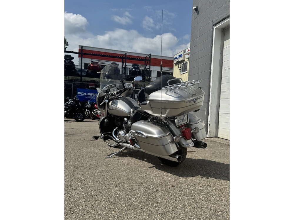 2005 Yamaha Royal Star Venture alt