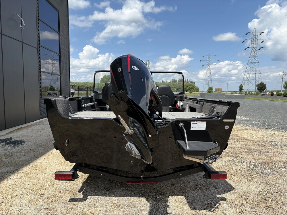 2025 Crestliner 1750 Hawk Wt Jumpseat - Black Metallic alt