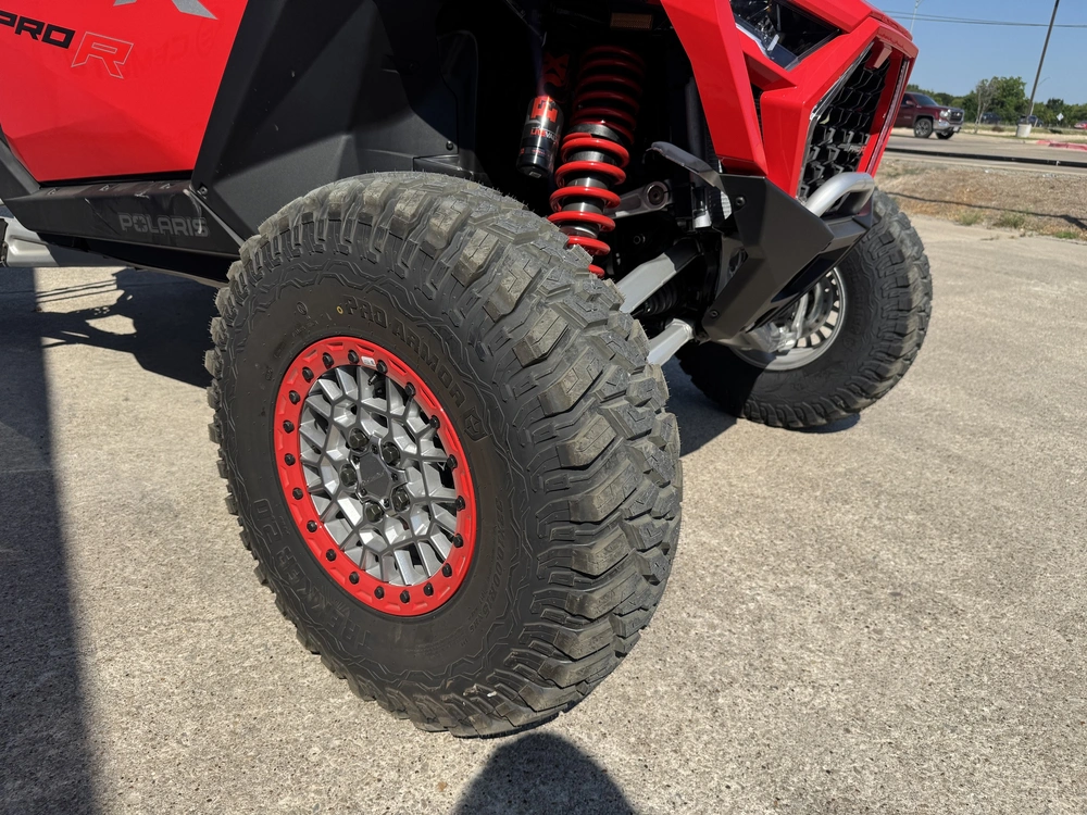 2026 Polaris Rzr Pro R Ultimate alt